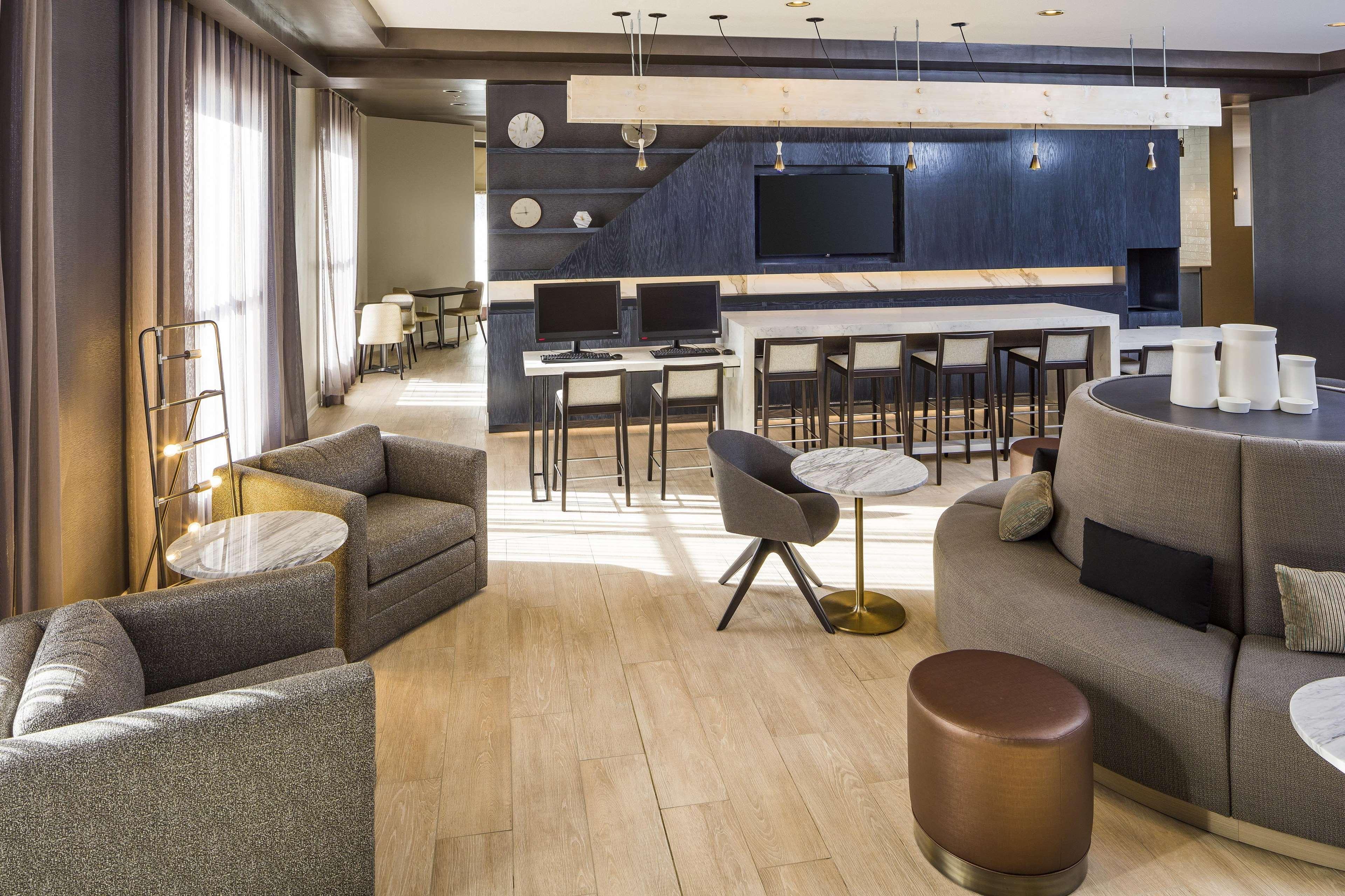 Hotel Doubletree By Hilton Boston Logan Airport Chelsea Servizi foto
