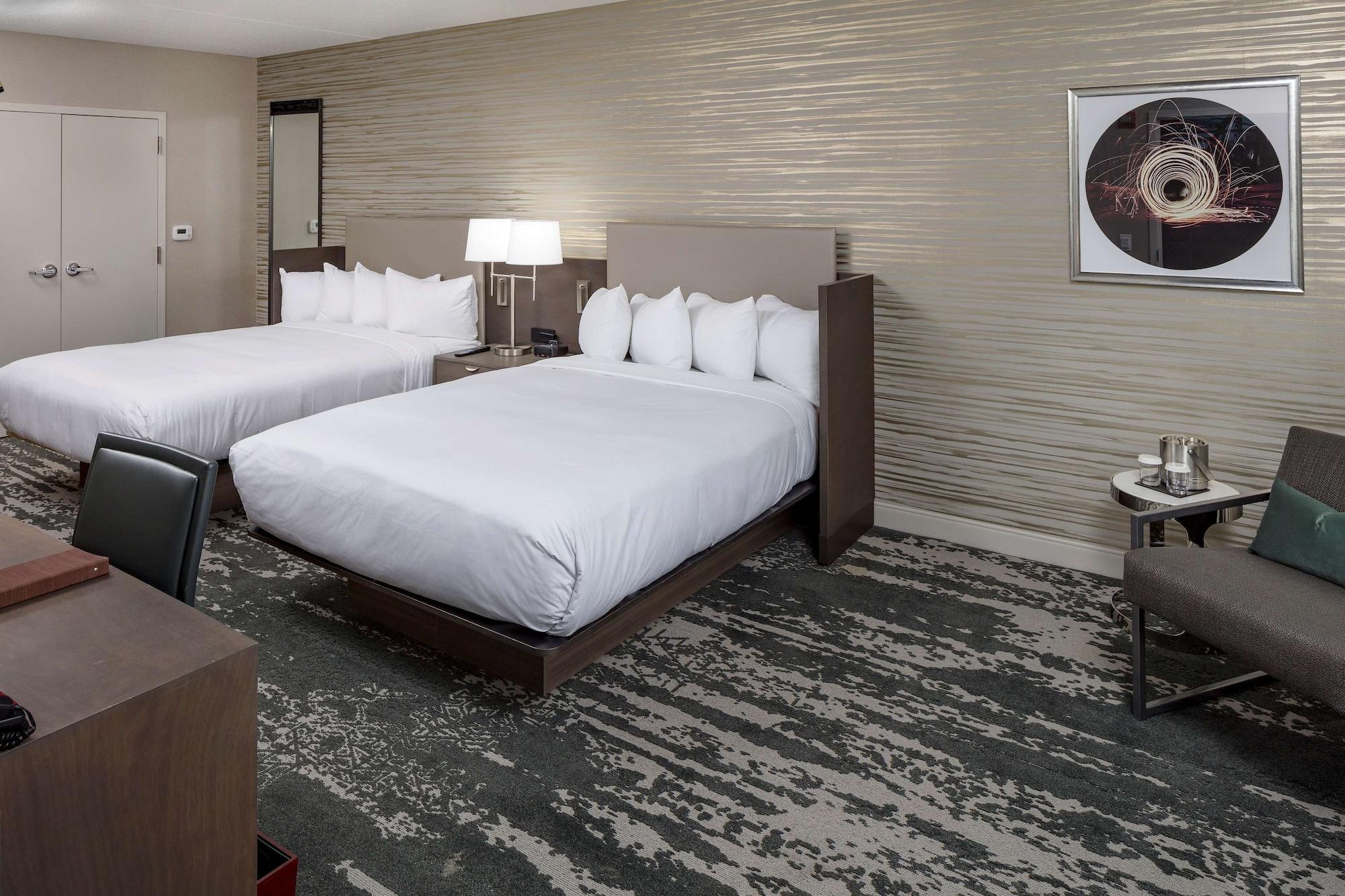Hotel Doubletree By Hilton Boston Logan Airport Chelsea Esterno foto