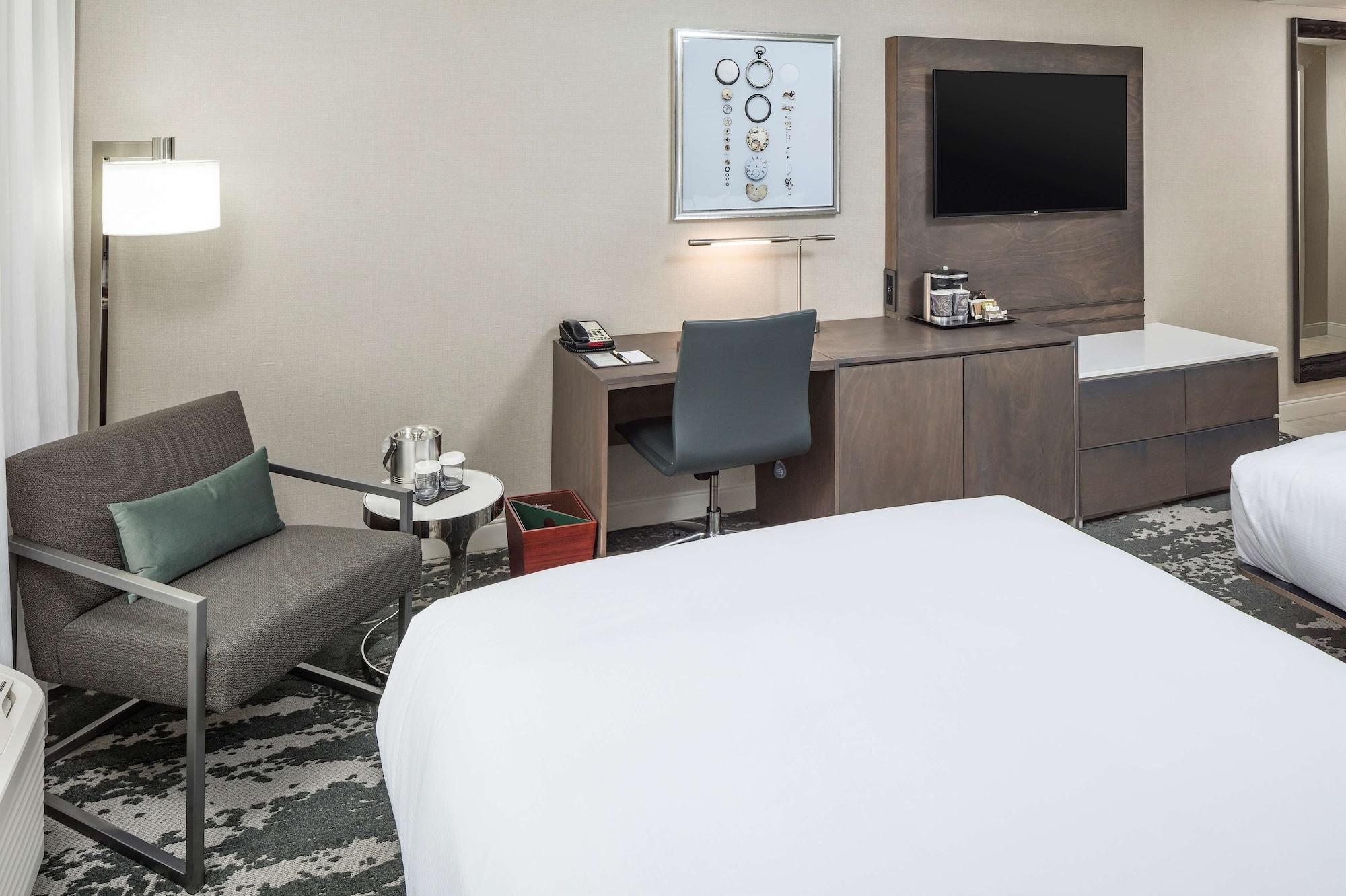 Hotel Doubletree By Hilton Boston Logan Airport Chelsea Esterno foto