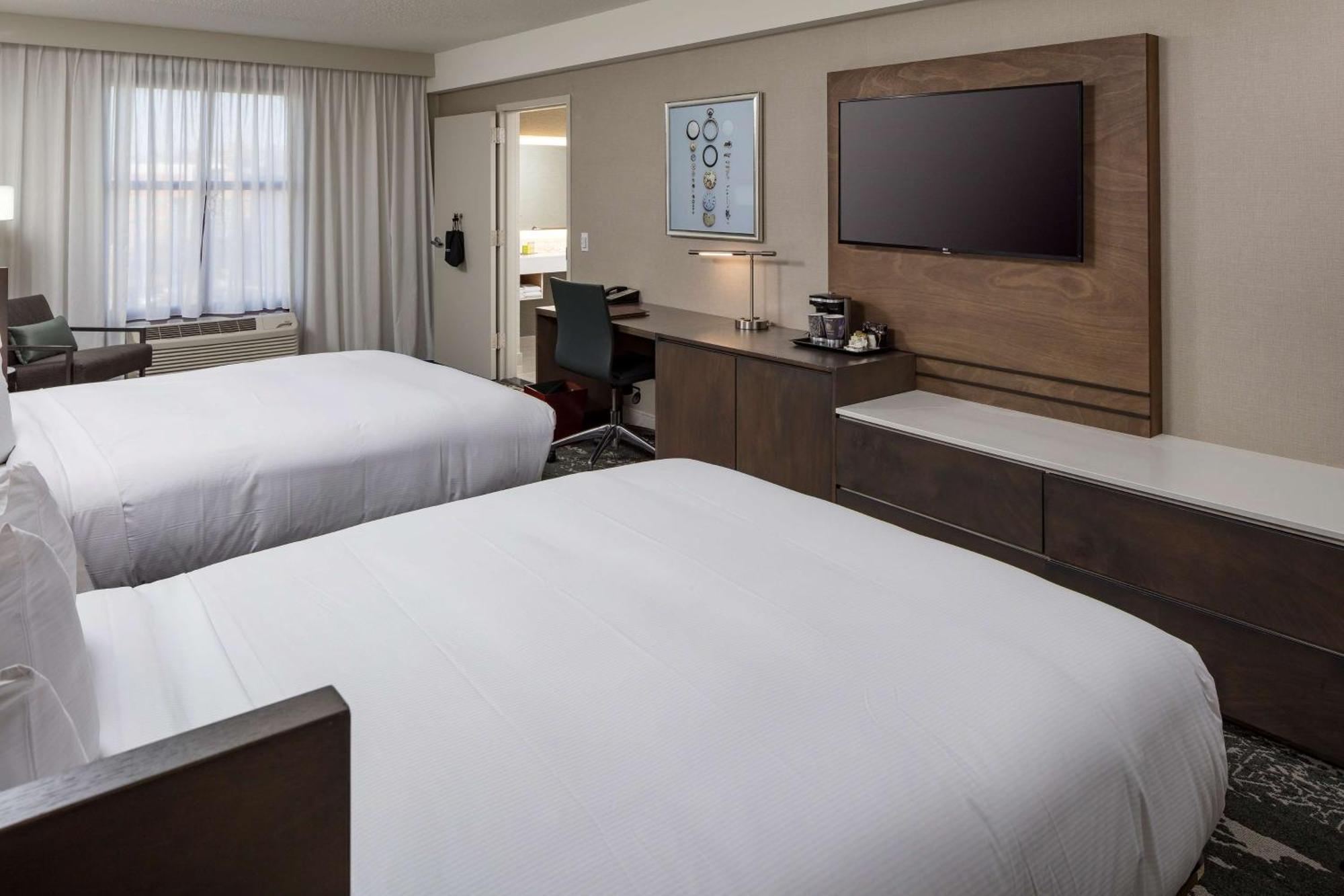 Hotel Doubletree By Hilton Boston Logan Airport Chelsea Esterno foto