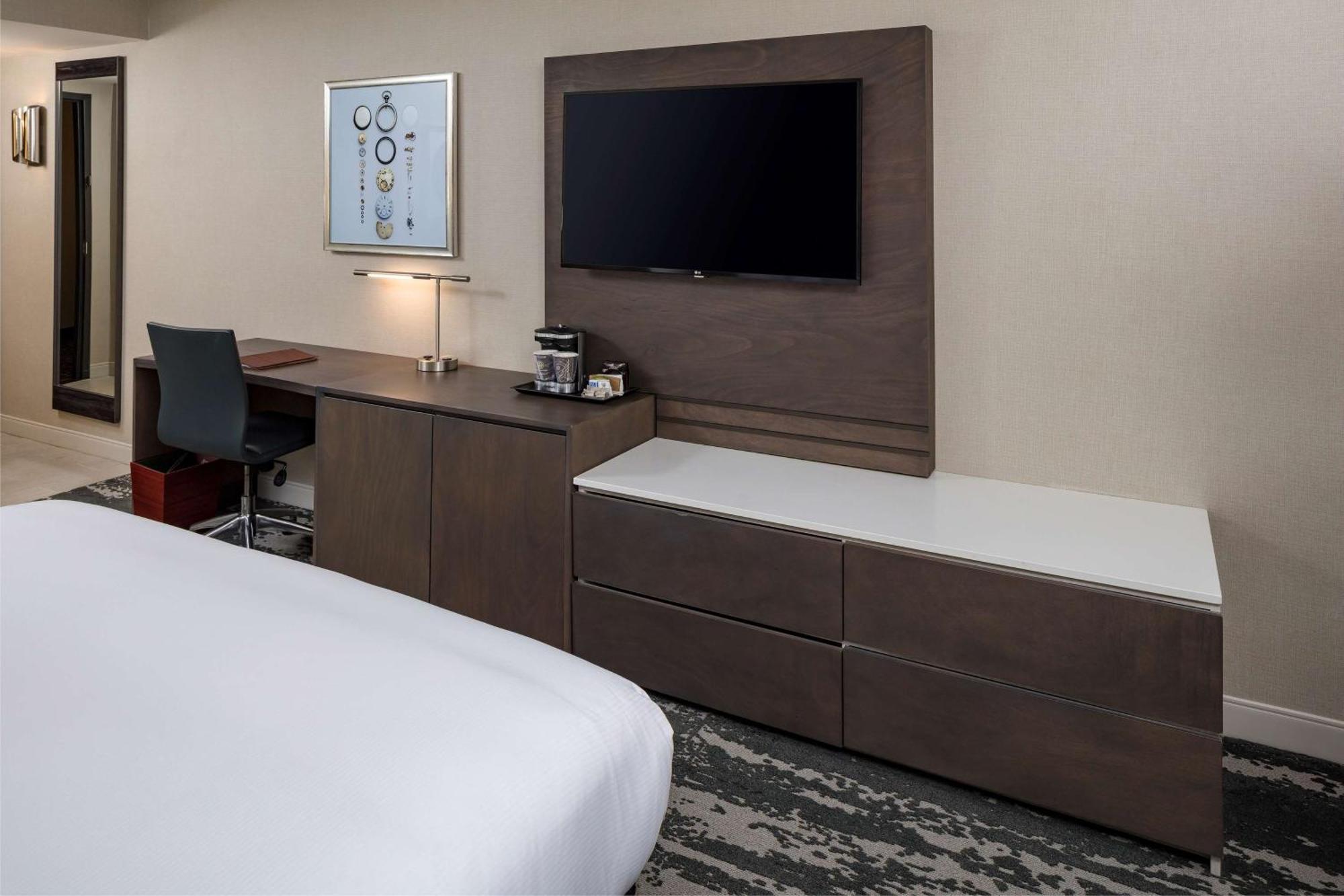 Hotel Doubletree By Hilton Boston Logan Airport Chelsea Esterno foto